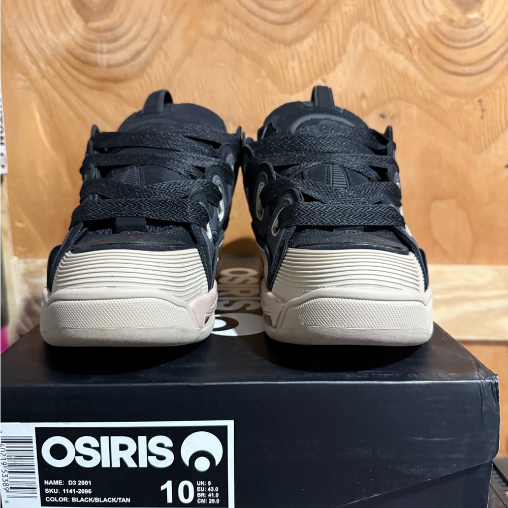 Osiris D3 2001 — Classic Black/Black/Tan Skate Shoes (Size 10) - Picture 4 of 6